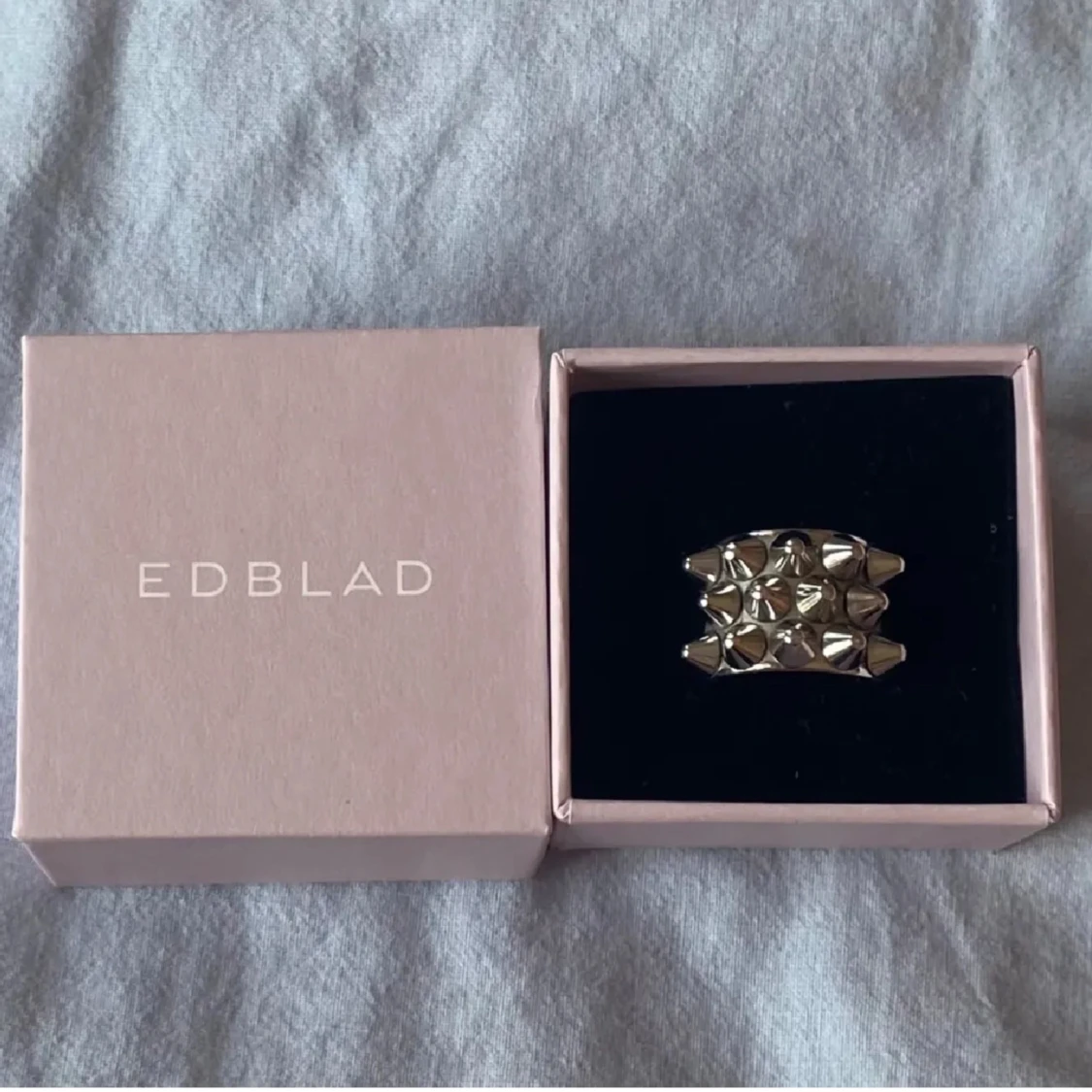 Edblad ring