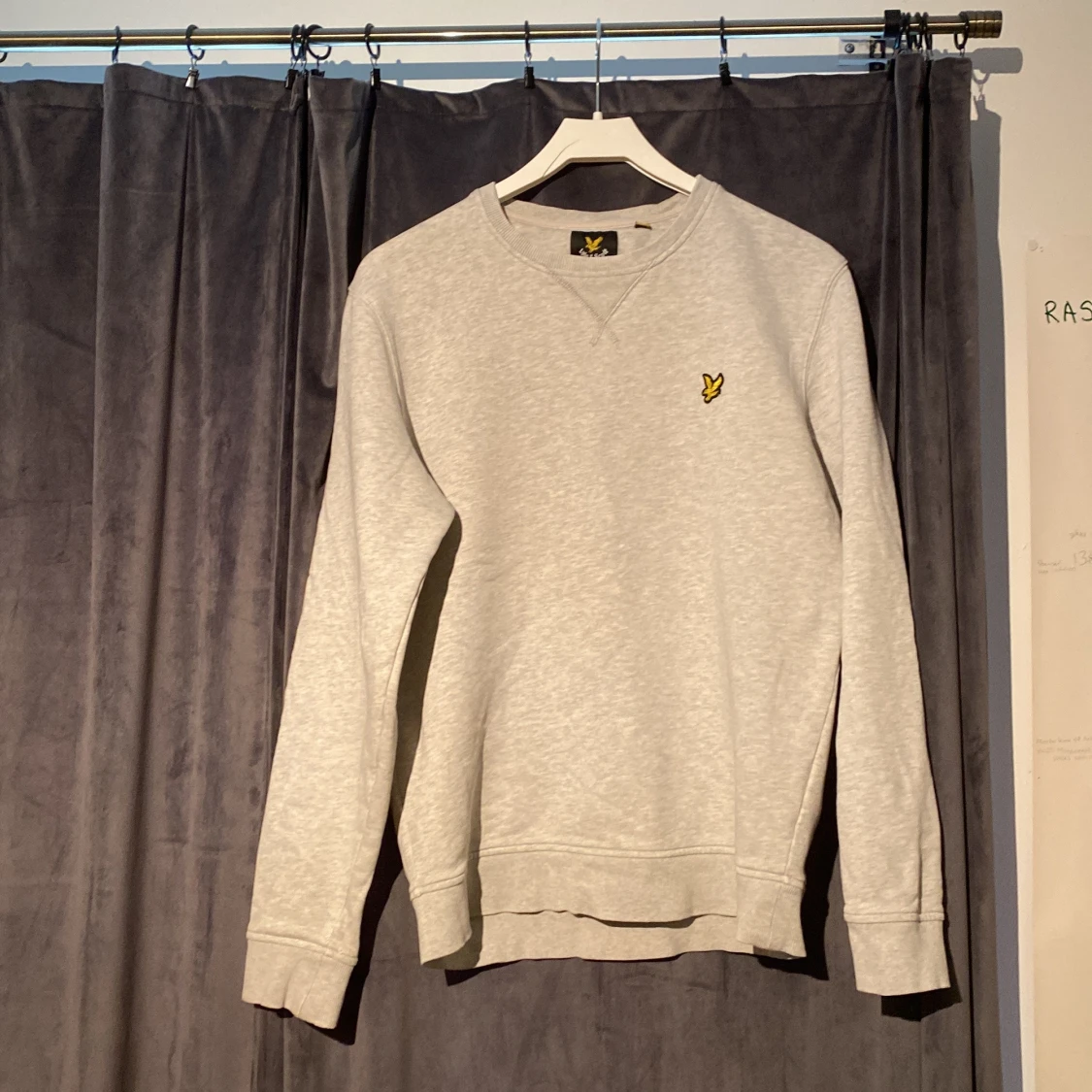 Grå sweatshirt från Lyle & Scott