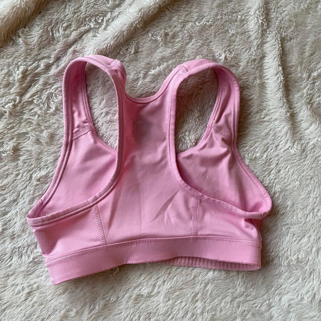 Rosa sporttopp från Puma - 1