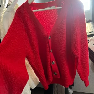 Röd kofta från na-kd  - Kofta från Na-kd 