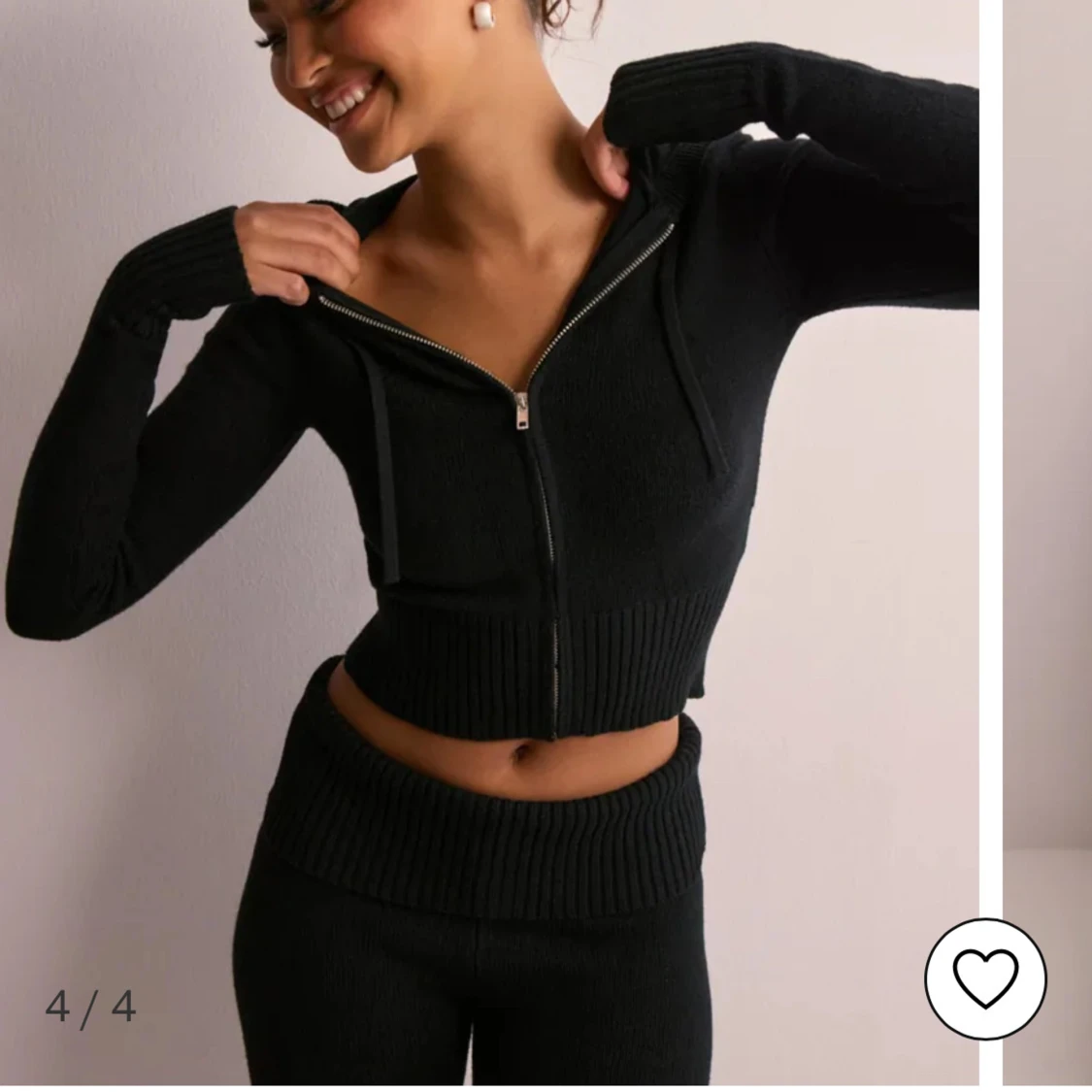 Svart ribbat mjukis sett - 1