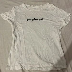 T shirt  - Basic tröja. I storlek xs.