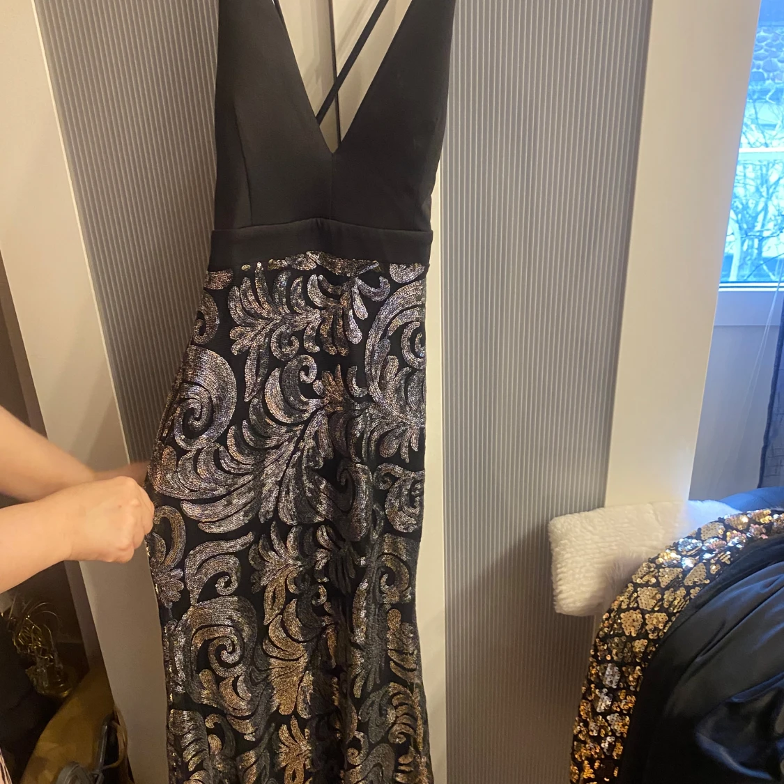 Svart glittrig långklänning - 2