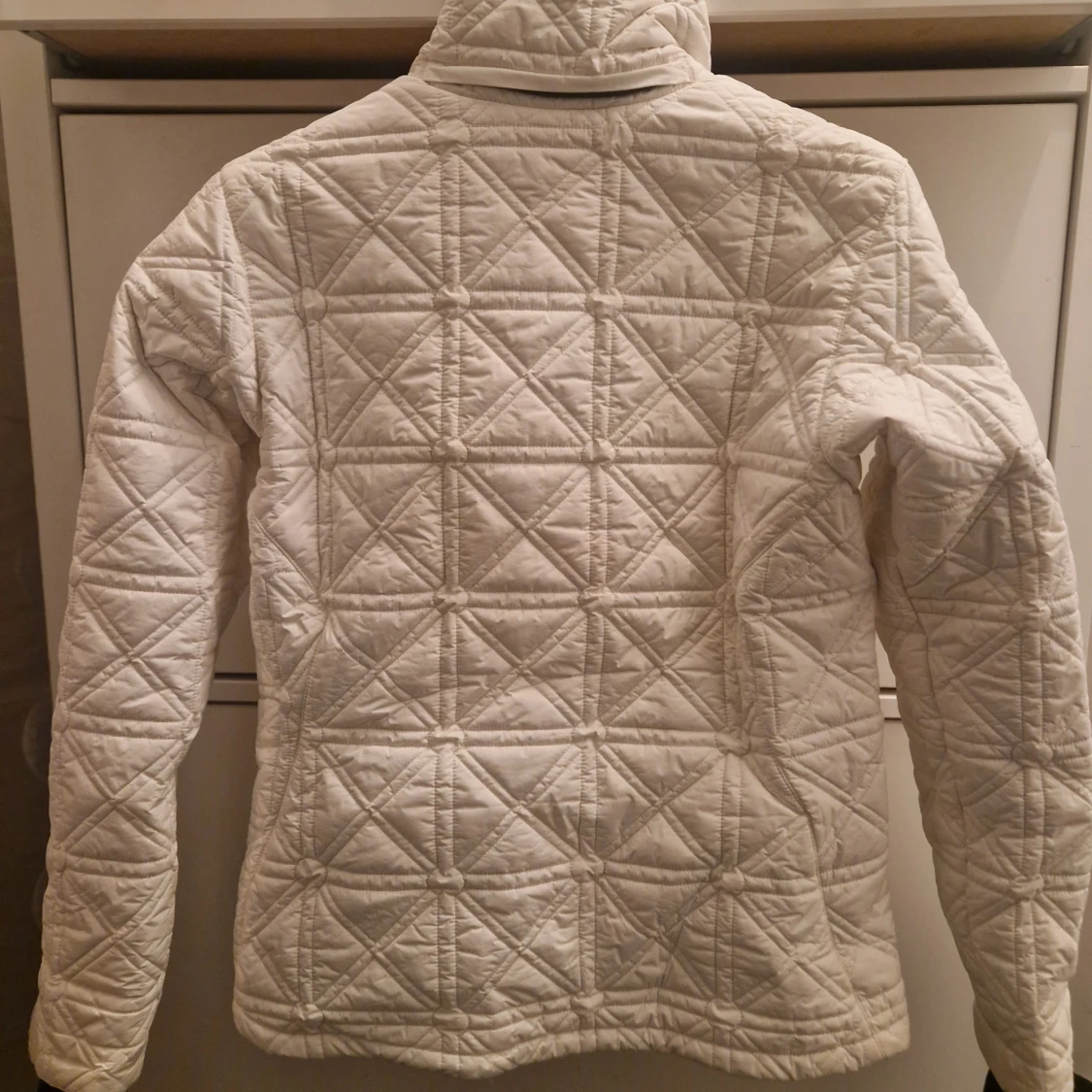 Vit jacka från Peak Performance - 1