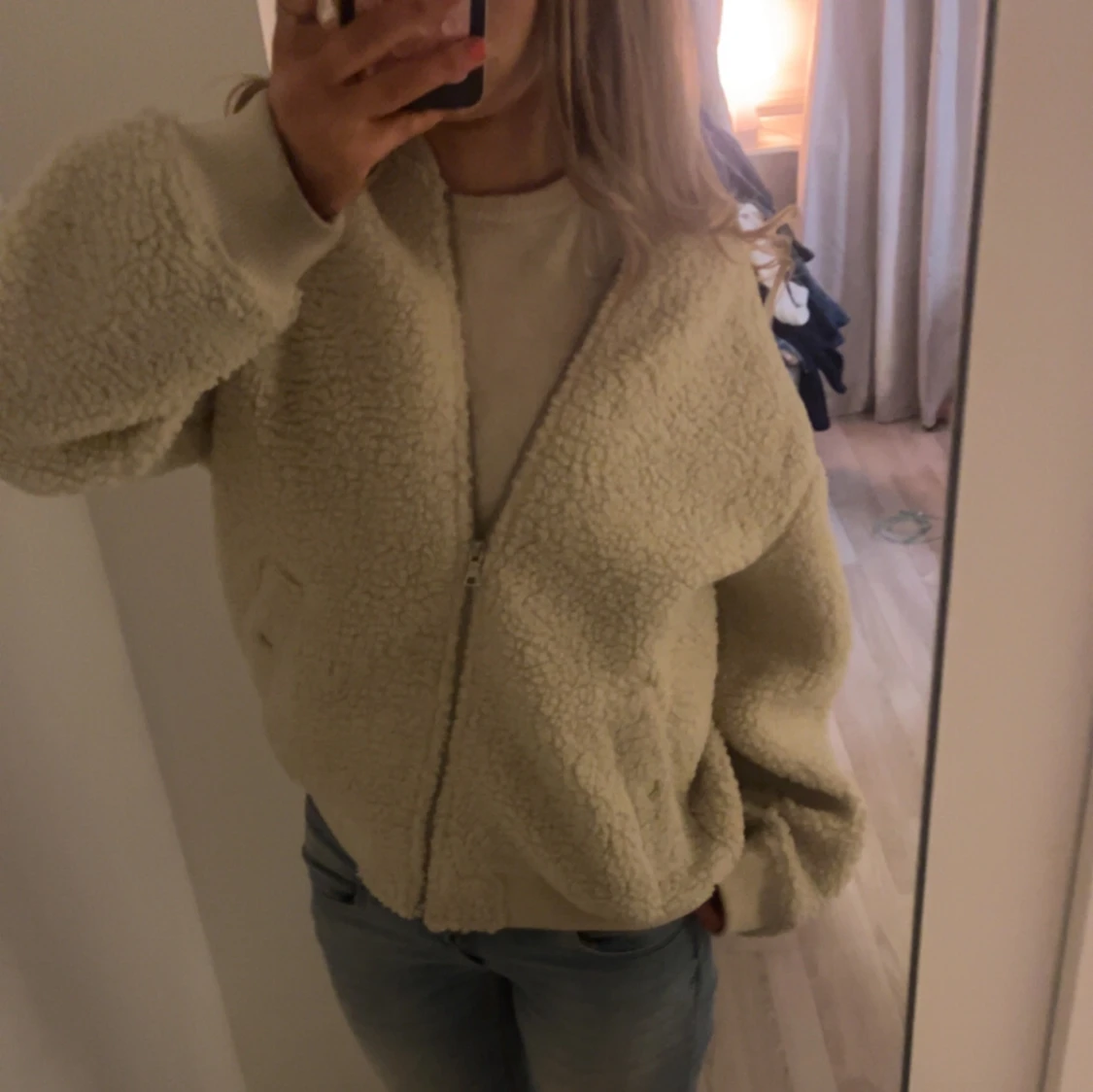 Beige teddyjacka från Lindex