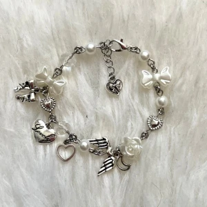 Armband <3 - ⋆౨ৎ˚⟡˖ ࣪Handgjort armband ᡣ𐭩frakt: 22kr, dm vid köp! Ig:starryadore