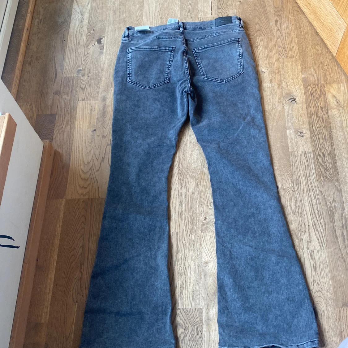 Grå bootcut jeans från Perfect Jeans - 4