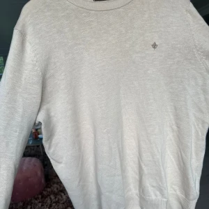 Morris crewneck - Säljer denna Morris tröja då den inte används och är i väldigt bra skick. 