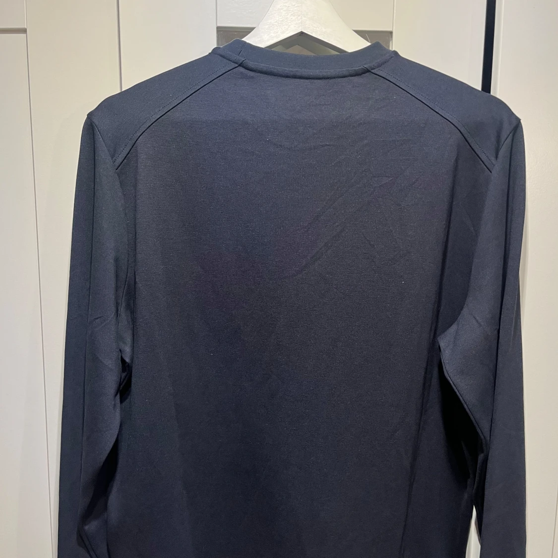 Mörkblå tröja från Lyle & Scott - 91