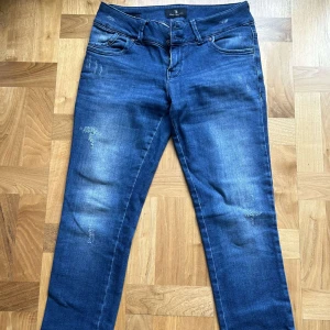Ltb jeans  - Säljer dessa riktigt snygga jeans från ltb! Märke: Ltb Storlek: 30/30