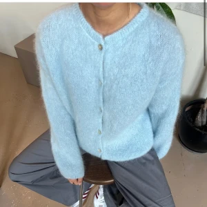 Blå mohair kofta - Superfin kofta från design by si