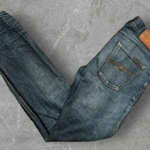 Nudie Jeans - Nya Nudie Jeans, skick 10/10, strl 30W 34L, Nypris 1600kr