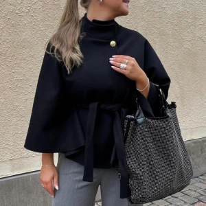 Poncho kappa - Super din poncho kappa från missäy som är helt ny med prislappen kvar, endast testad! 