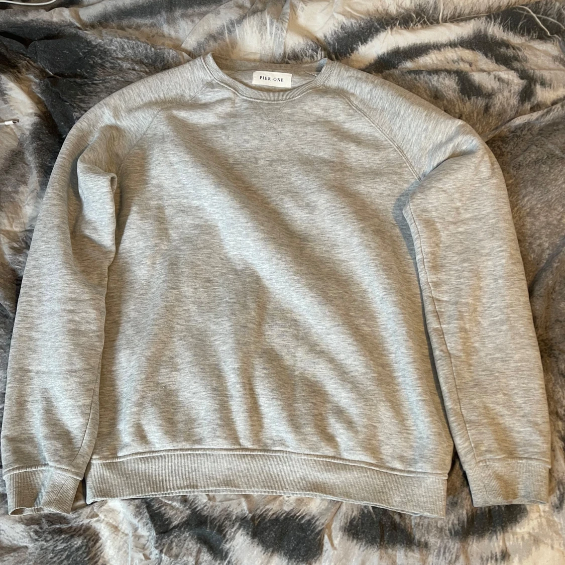 Grå sweatshirt från Pier One