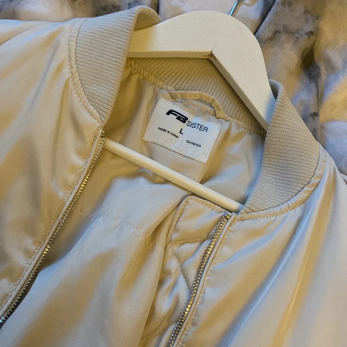 Beige bomberjacka från FS Sister - 3