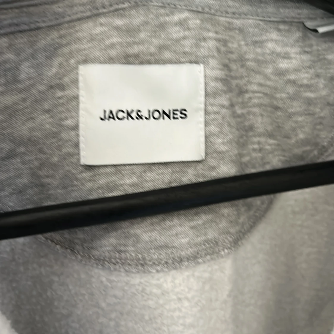 Grå hoodie från Jack & Jones - 2