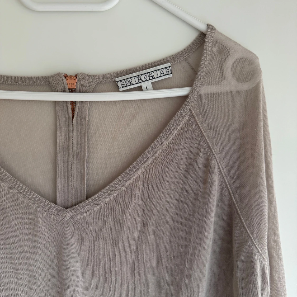 Beige tröja från Dagmar