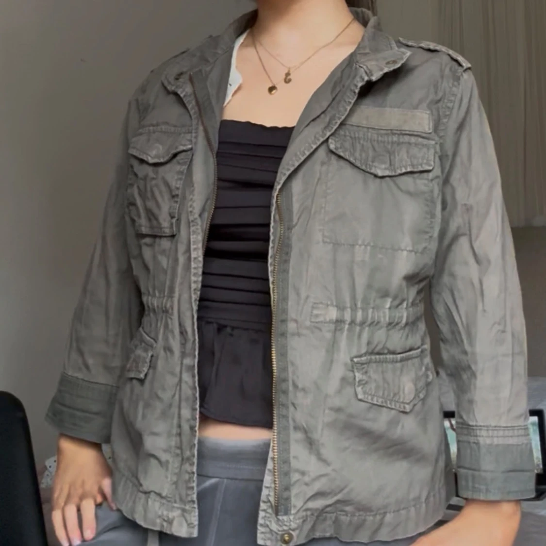 Grå utilityjacka med fickor - 3