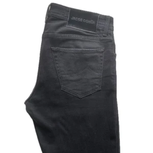 Jacob Cohën - Jacob Cohën. Svarta. Bard. Strl 30. Stilrena. Bra passform. Hör av er vid frågor.