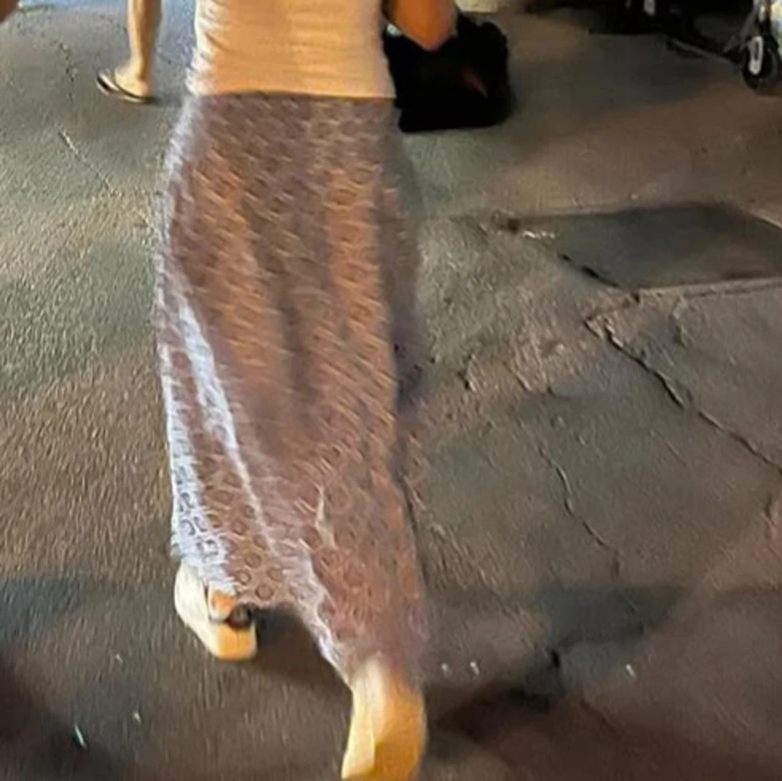 Blåvit mönstrad långkjol med tofsar - 2