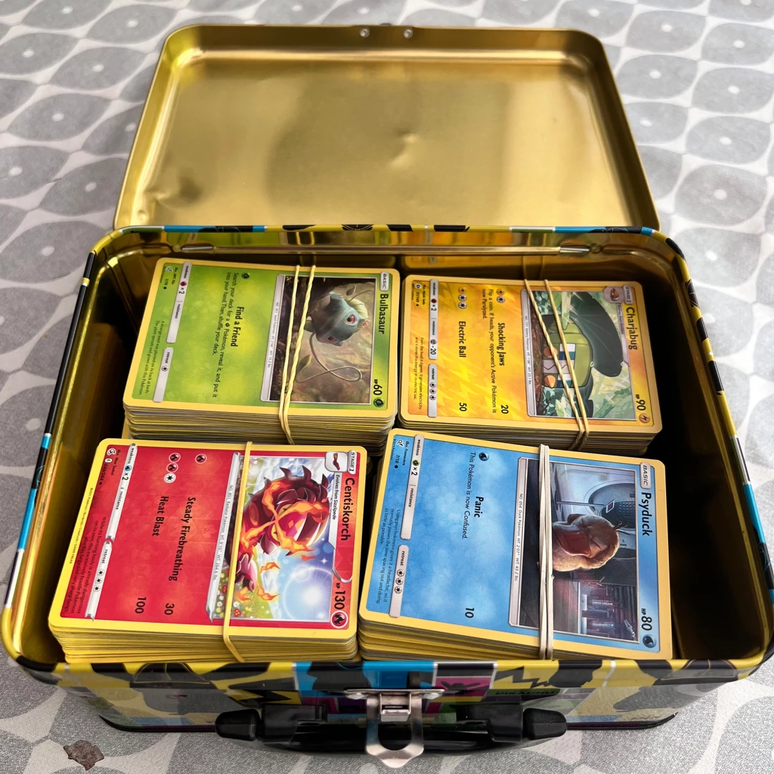 Pokémonkort + låda  - 1