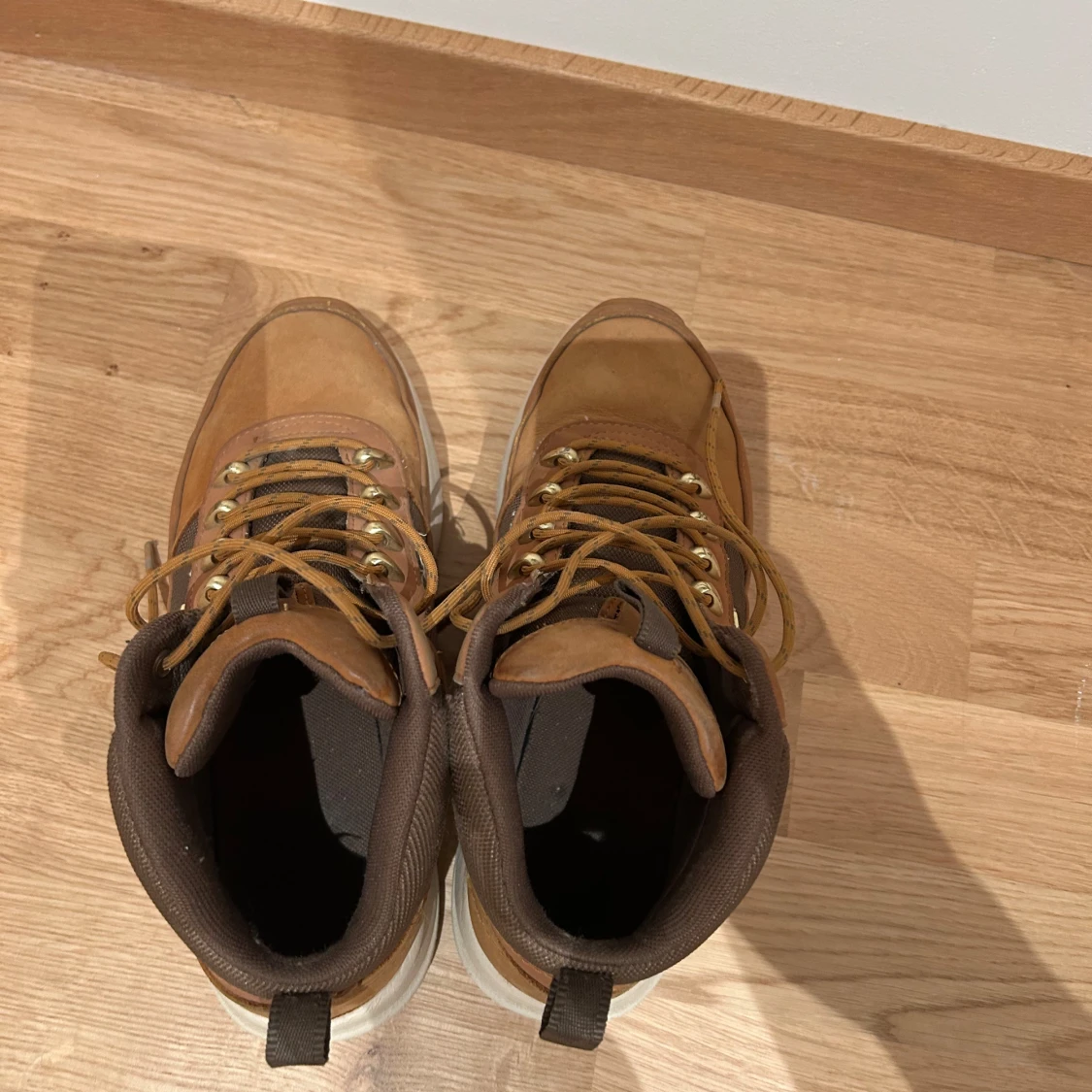 Bruna boots från Helly Hansen - 3