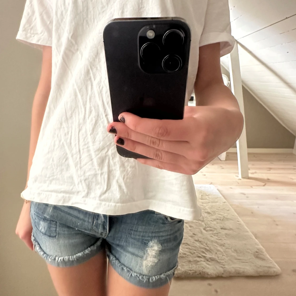 Slitna jeansshorts