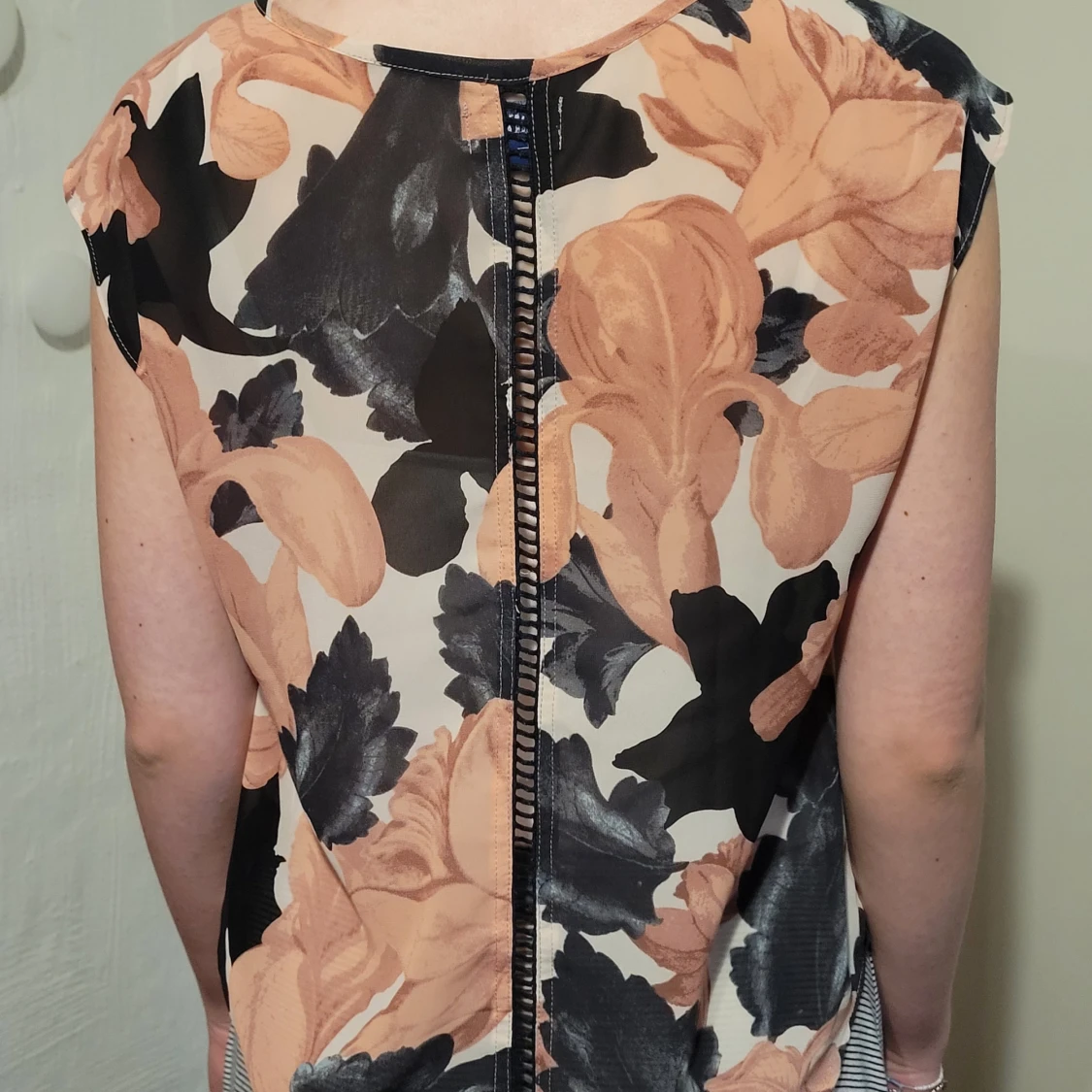 Blommig blus från Crocker Apparel - 1