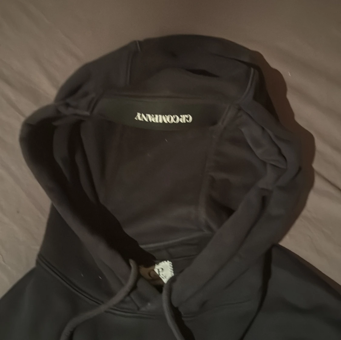 Svart hoodie från C.P. Company - 2