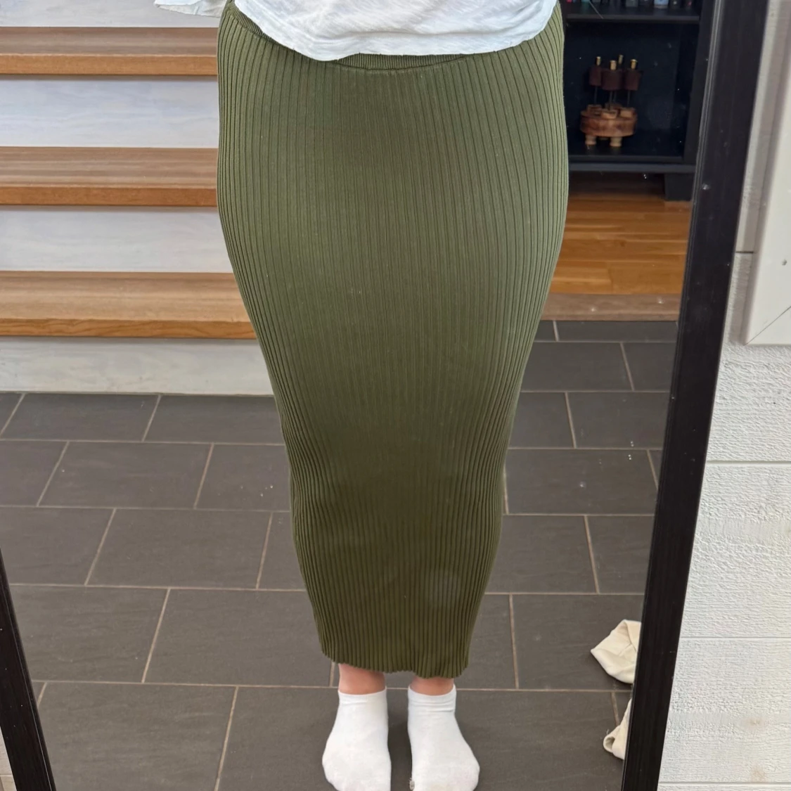 Olivgrön ribbad långkjol från H&M - 1