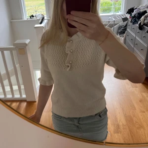 Stickad topp - Söt topp från Holly&White💕