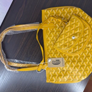 A master helt ny väska  - A master helt ny väska 