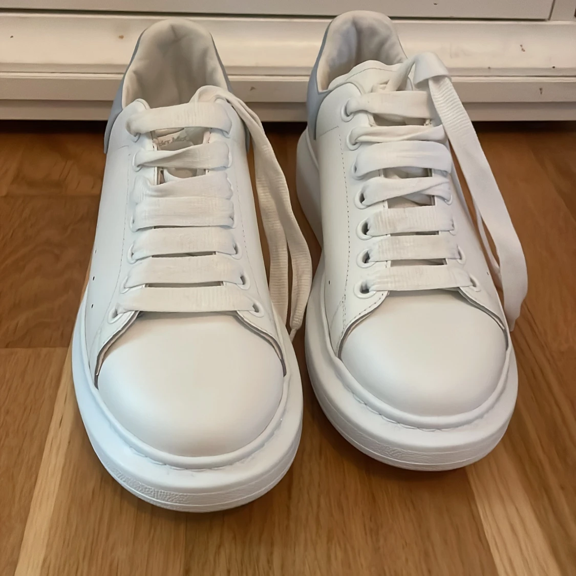Alexander McQueen vita sneakers