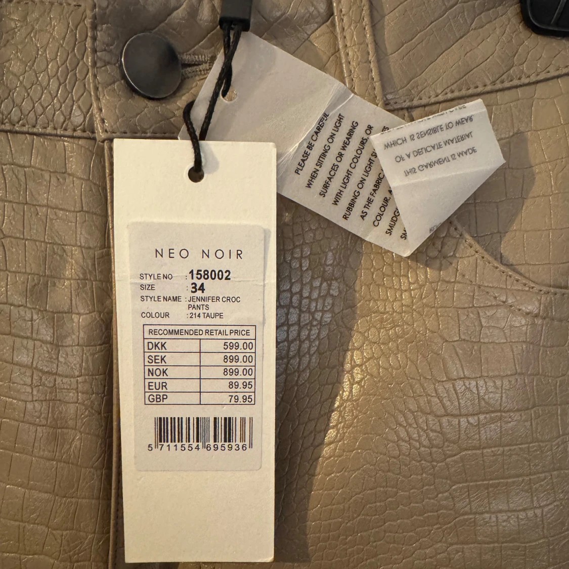 Taupe croc-mönstrade byxor från Neo Noir - 1