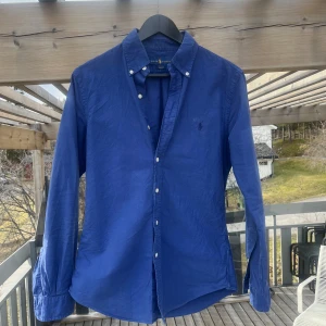 Ralph lauren skjorta - Skjorta från Ralph lauren för ÄNDAST 399🙌 strl S i bra skick, först till kvart gäller och fråga gärna om du har några funderingar🙌