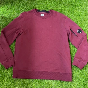 Cp company sweatshirt  - Nypris 2500kr passar L har nfc