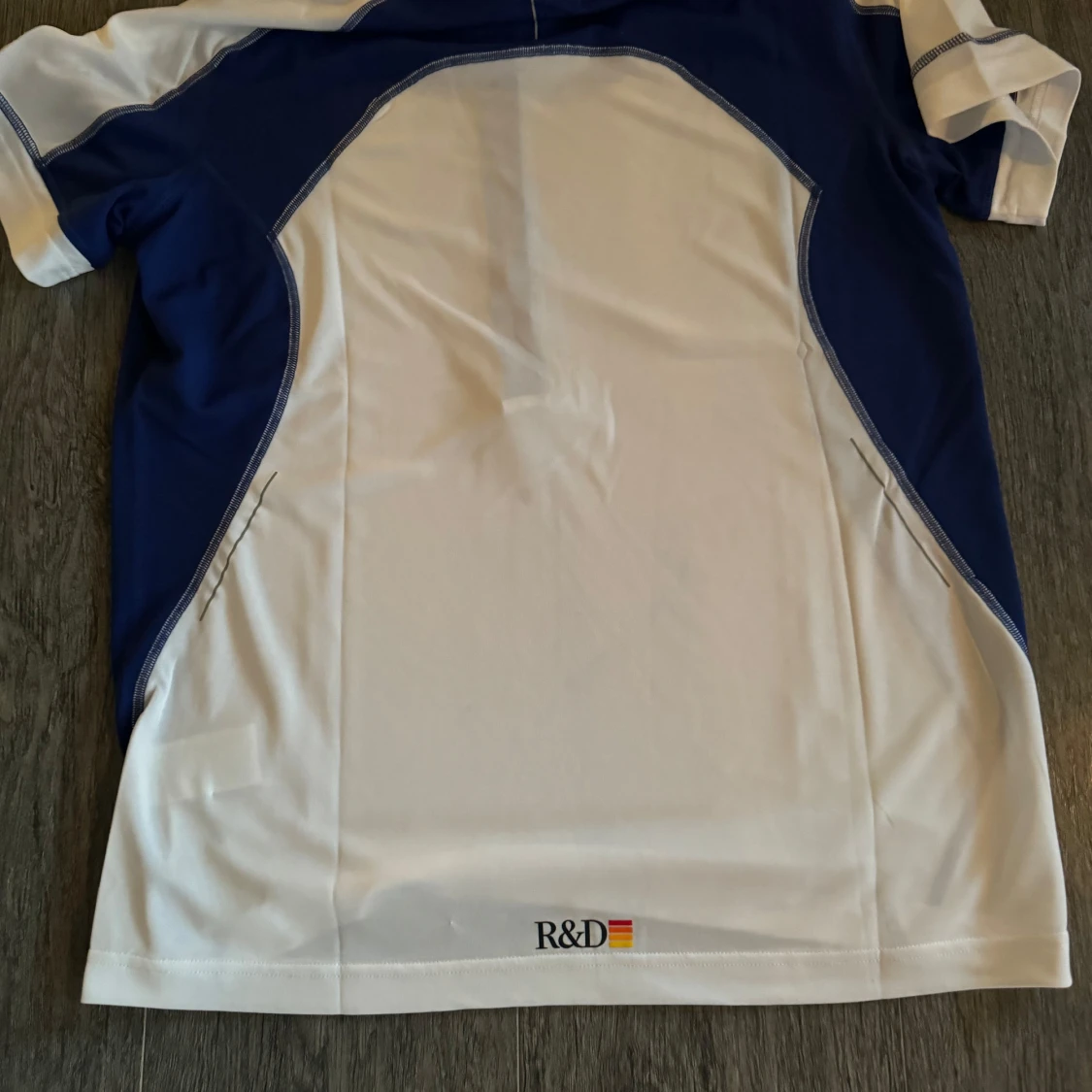 Peak tröja oanvänd - 1