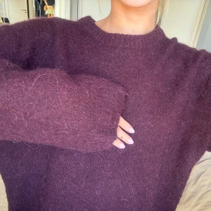 Vinröd stickad tröja från Gina Tricot - Oanvänd 💋slutsåld på gina