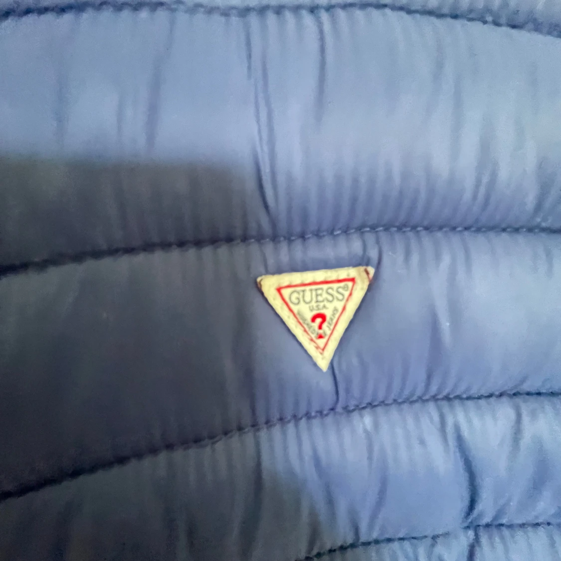 Blå dunväst från Guess - 2