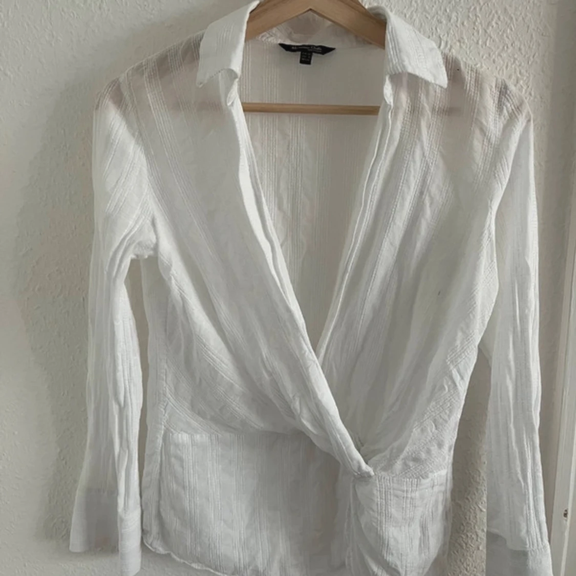 Vit omlottblus från Massimo Dutti