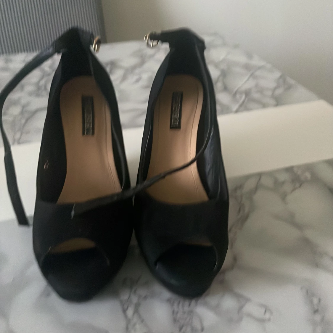 Svarta wedges med öppen tå från Forever 21 - 3