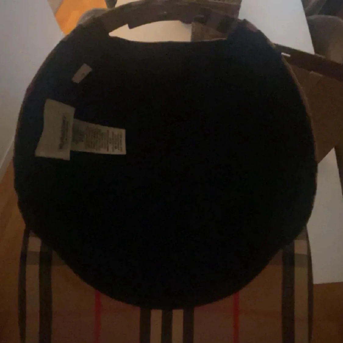 Burberry rutig keps med logga - 1