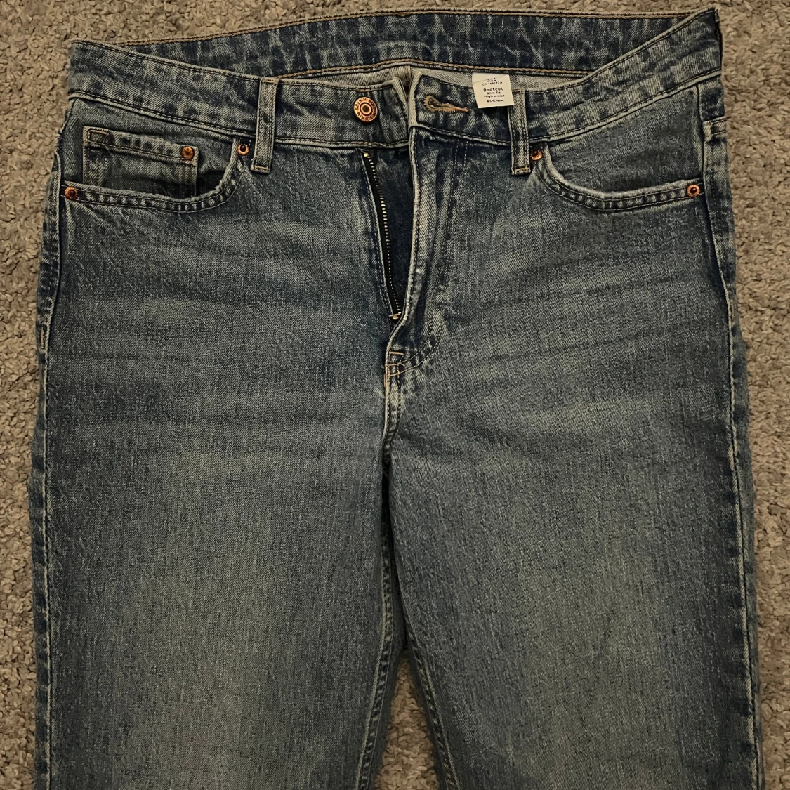 Bootcut jeans från &Denim, hög midja - 1