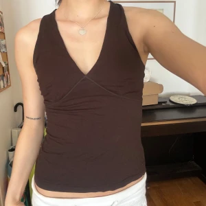 Brun halternecktopp - Fint skick!!🤎