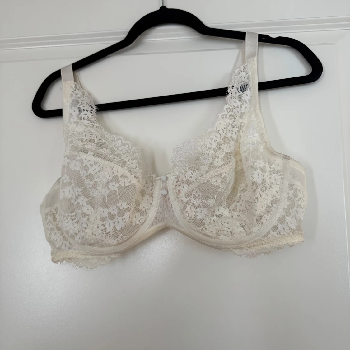 Vit spets-bh från Hunkemöller 90D