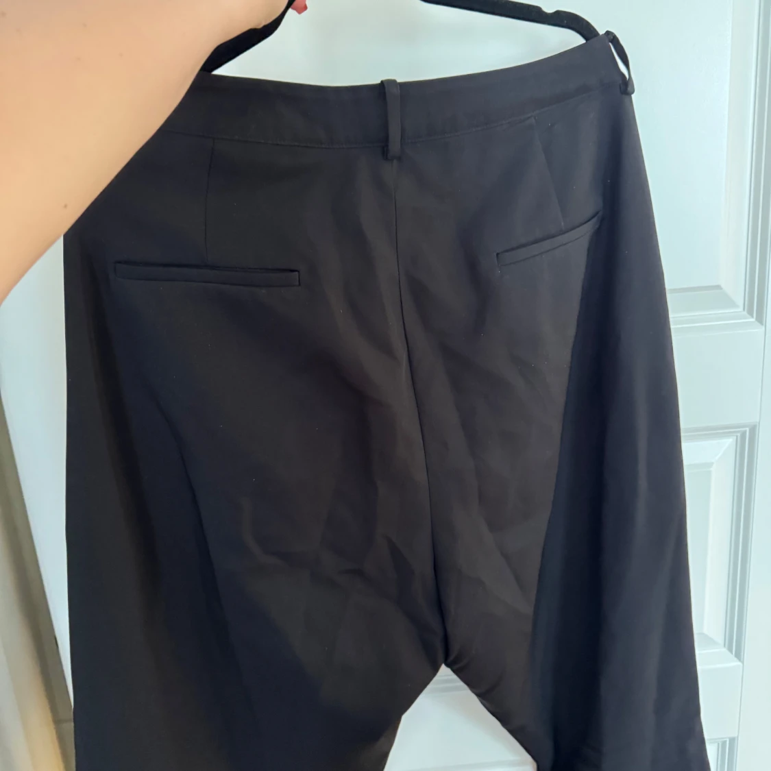 Svarta kostymbyxor från Bik Bok  - 1