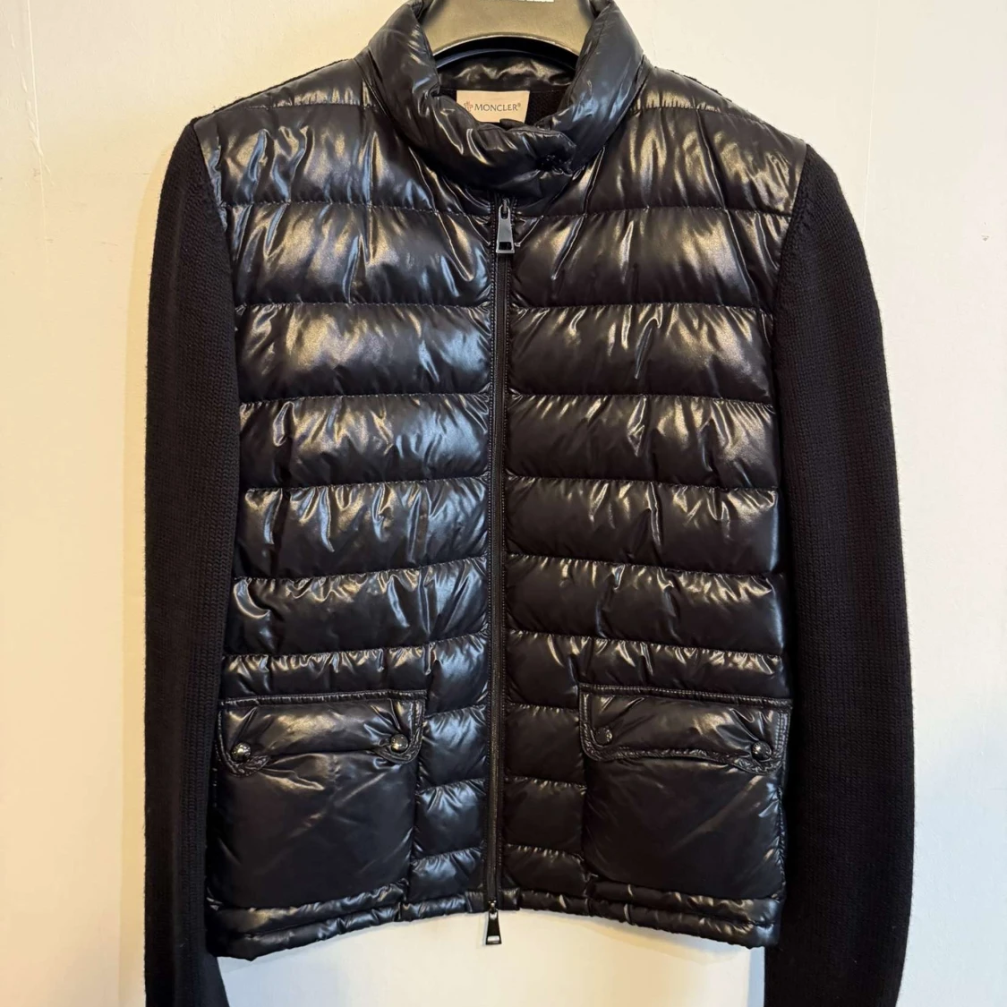 Svart dunväst från Moncler - 4