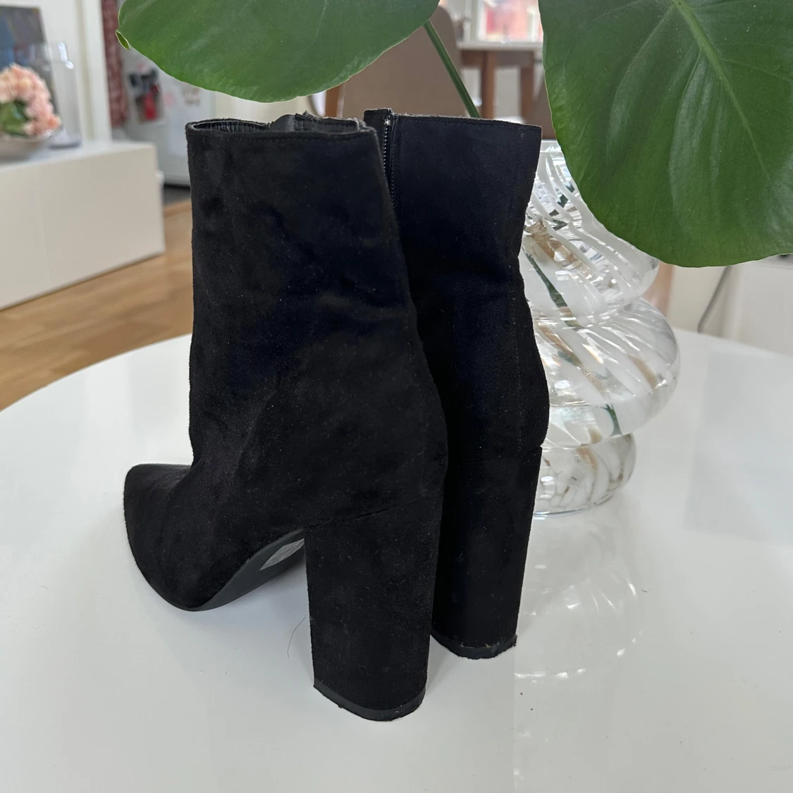 Svarta ” mocka ” stövletter med klack - 2