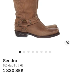 Bruna cowboy boots från Sendra, stl 41 - Hej! Vill HA boots från sendra, Tony lama eller likande märke. Storlek 40, 40,5, 41! Hör mer än gärna av dig om du står på ett par sånna eller tänkt sälja! ☺️kram!☺️☺️☺️