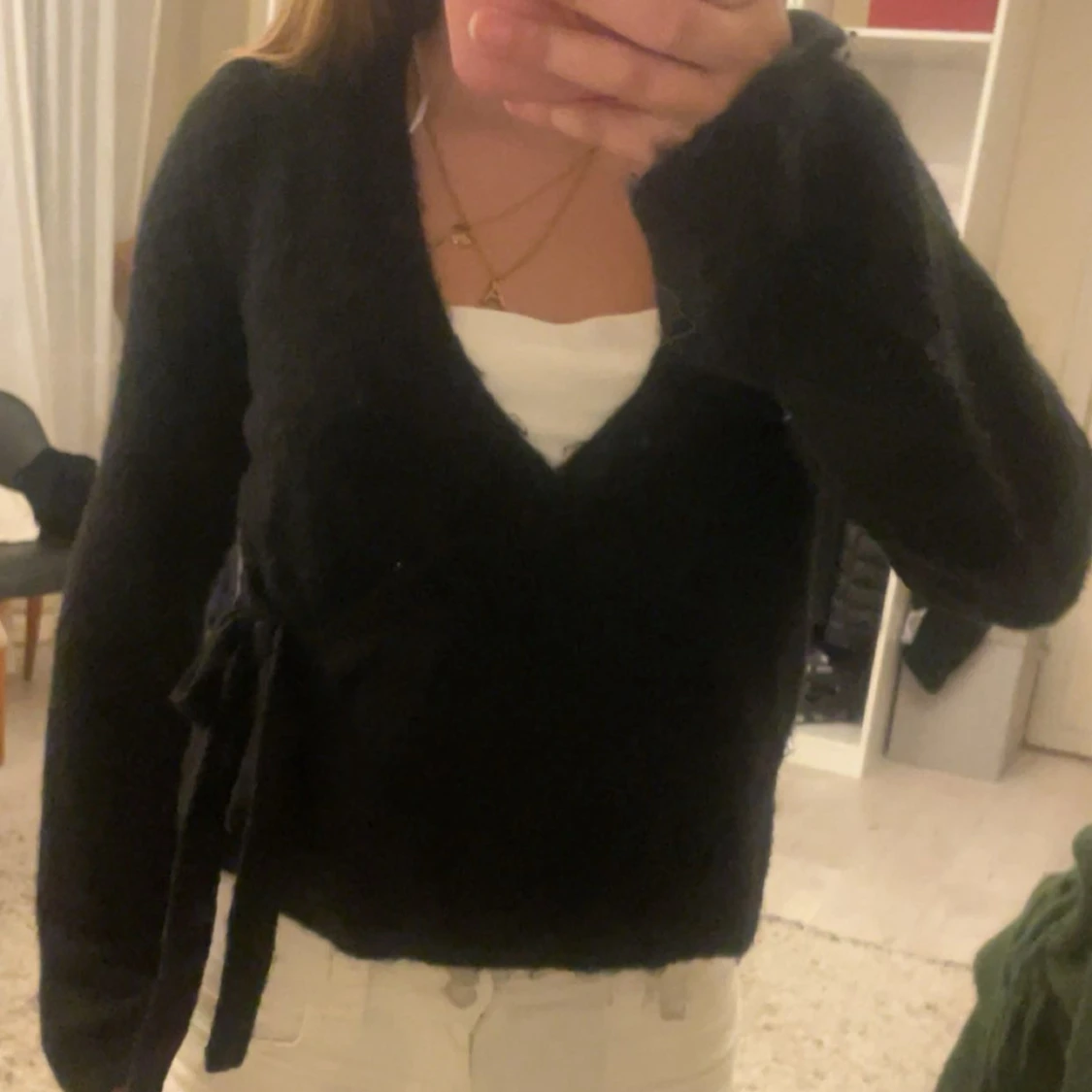 Svart omlottkofta från Gina Tricot